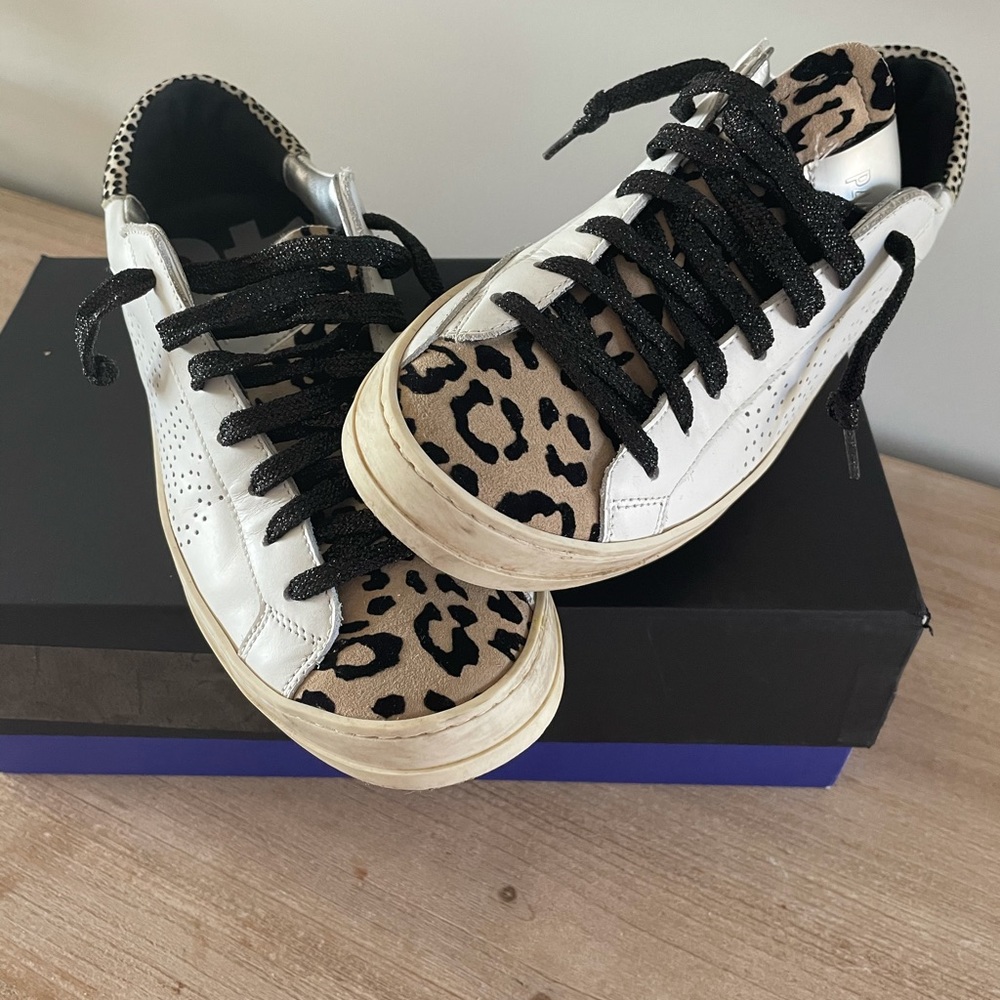 P448 size 40 like new!
